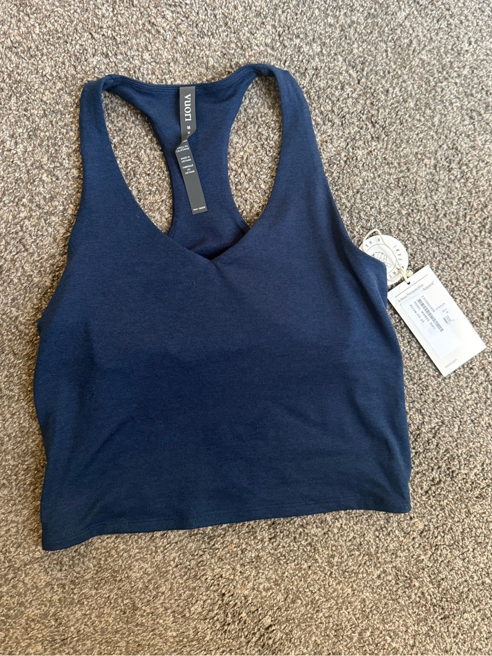 Vuori Halo Performance Crop Tank in Blue
Coast Heather size M